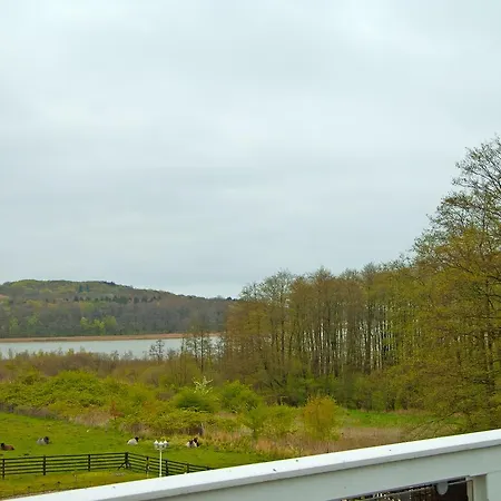 Apartment Am Boddenufer Buschvitz